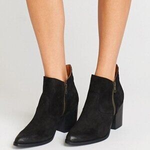 Steve Madden Pierce Black Suede Ankle Boots Size 8